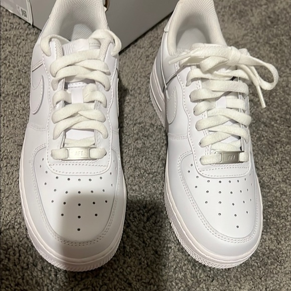 NWT  Nike Air Force 1 Red bottoms custom made Low top Sneakers SZ 8 - Picture 2 of 8